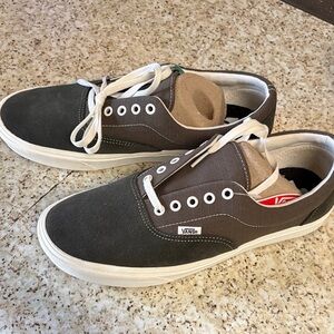 Vans Two-Tone Low-Top Sneakers in Gray and Brown